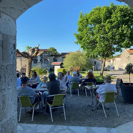 Vers Le Beau Frühstückspension La Romieu